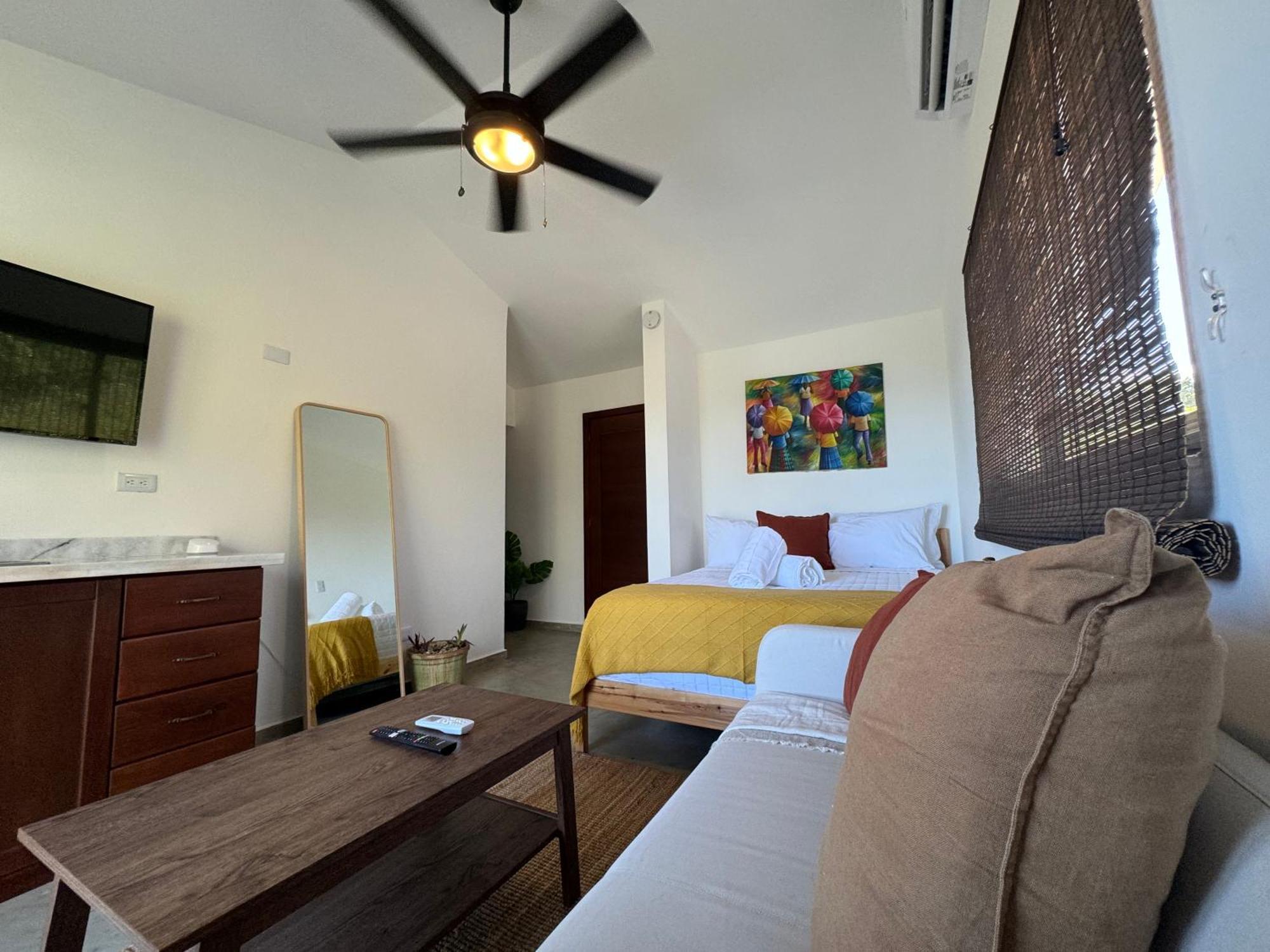 Catalina, Cabrera Oceanview Multi 2 Bd 2 Bath Condo Units With Balcony And Pool Eksteriør billede